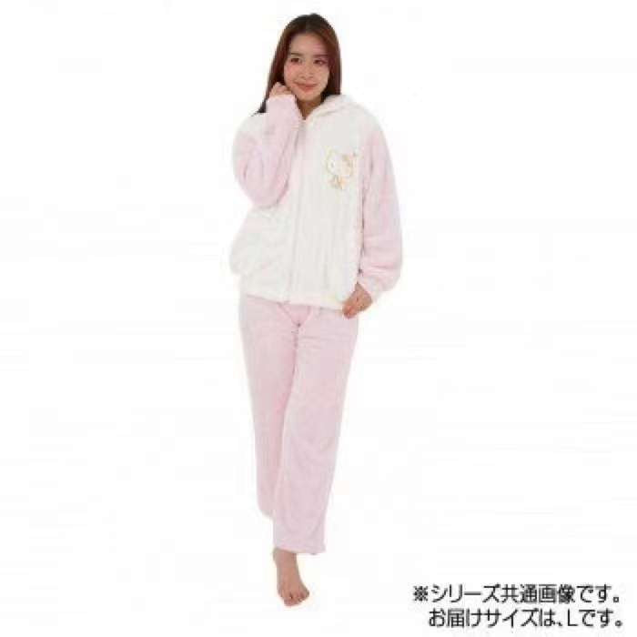 hello kitty winter pyjamas in pink and white color with hood