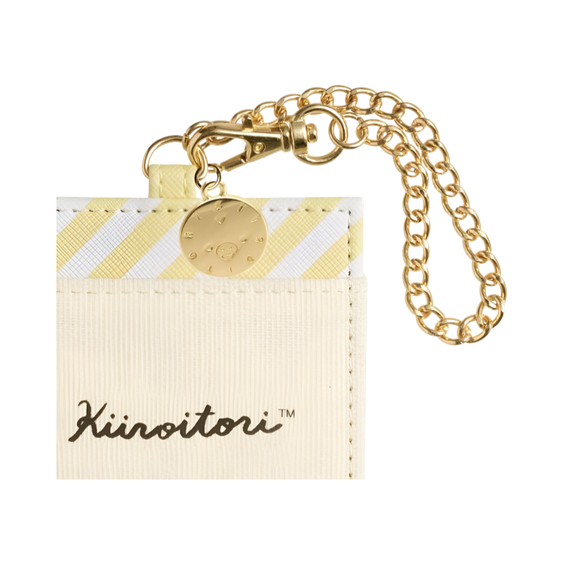 Close-up of the gold-tone chain detail on the Kiiroitori card holder.